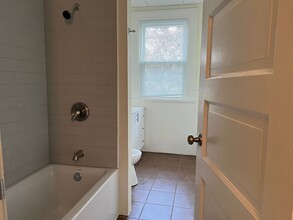 633 Maple Ln in Sewickley, PA - Building Photo - Building Photo