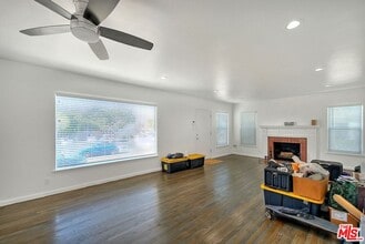 5253 W Slauson Ave in Los Angeles, CA - Building Photo - Building Photo