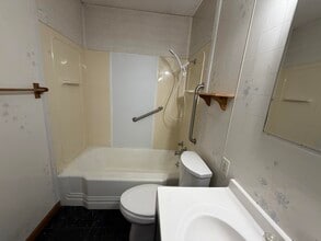 509 Shadowlawn Pl in Danville, IL - Building Photo - Building Photo