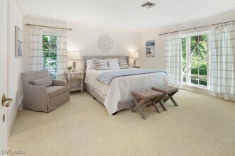 1060 Galleon Dr in Naples, FL - Building Photo - Building Photo