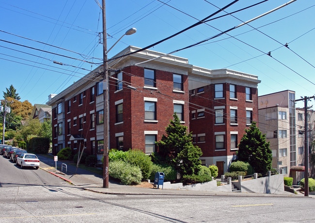 MO Montanita Apartments – Classic Charm in