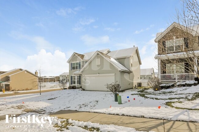 120 Champions Ln, Unit Unit 2 in Wentzville, MO - Foto de edificio - Building Photo