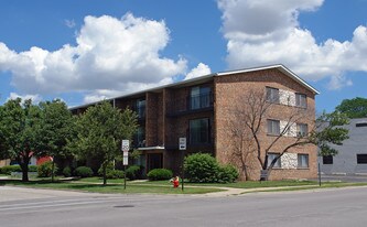 4643-4647 Clyde Ave Apartments