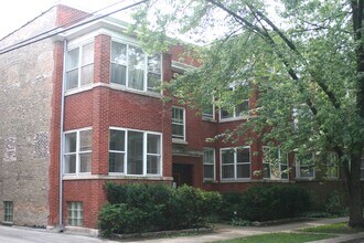 1415 W Rosemont Ave, Unit 1E in Chicago, IL - Building Photo - Building Photo