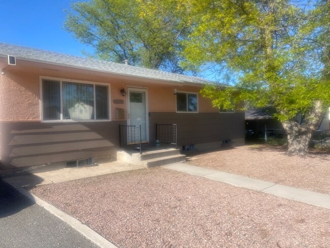 3937 Sheffield Ln in Pueblo, CO - Building Photo - Building Photo