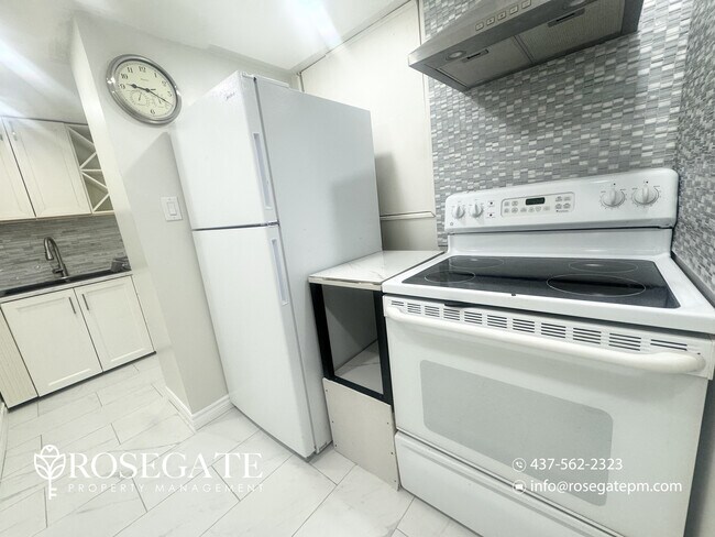 10 Sproule Dr in Brampton, ON - Building Photo - Building Photo