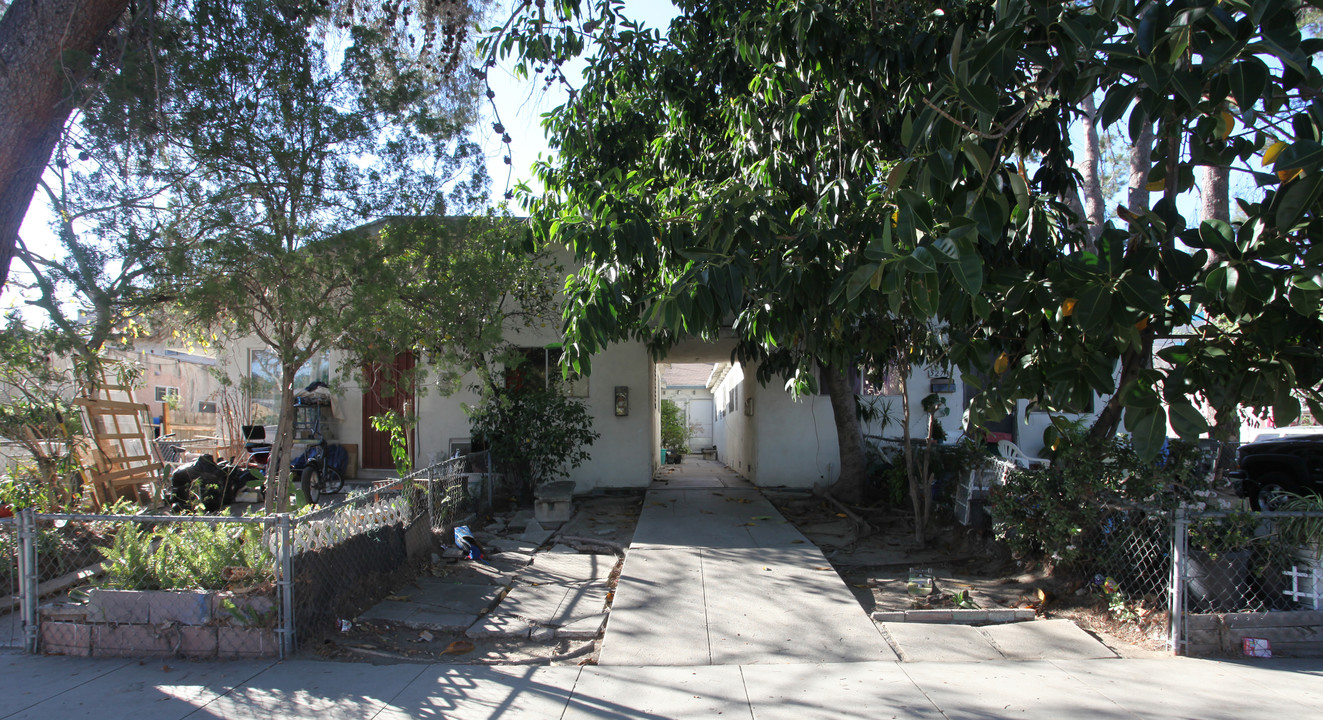 5265 Cleon Ave in North Hollywood, CA - Building Photo