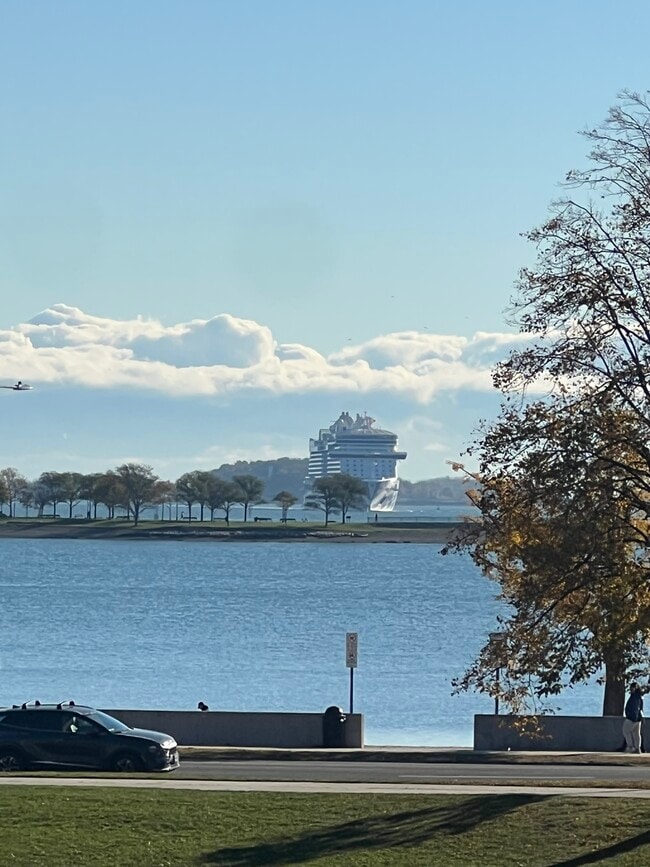 53 Farragut Rd, Unit Apartment 2