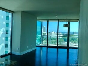 888 Biscayne Blvd in Miami, FL - Building Photo - Building Photo