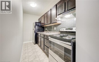 930 Eagle St N in Cambridge, ON - Building Photo - Building Photo