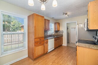 1520 Magnolia St NE in Palm Bay, FL - Building Photo - Building Photo