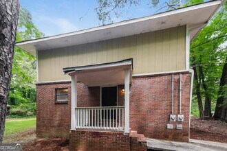 9050 Spillers Dr SW in Covington, GA - Building Photo - Building Photo