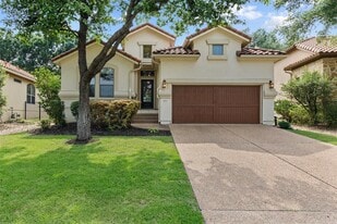 11709 Woodland Hills Trail in Austin, TX - Building Photo