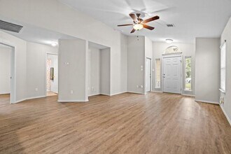 11613 Paul E Anderson Dr in Austin, TX - Building Photo - Building Photo