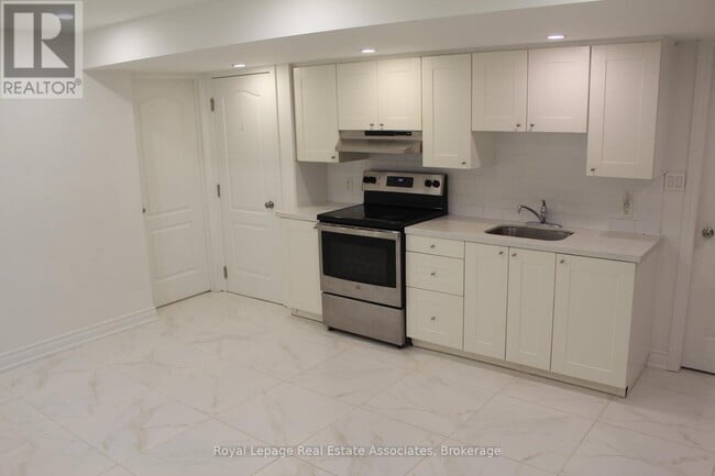 property at 2 Bakersfield Rd