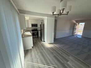 4831 Dorrance Way, Unit B in Carpinteria, CA - Building Photo - Building Photo
