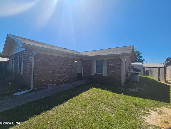 property at 5100 Hickory St