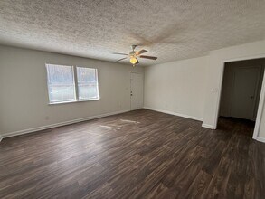 137 Deer Creek Dr in Athens, GA - Building Photo - Building Photo