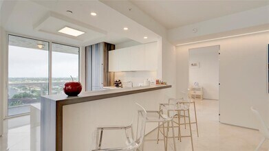 4240 Galt Ocean Dr, Unit 1006 in Fort Lauderdale, FL - Building Photo - Building Photo