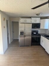 27 Jasper St, Unit 1 Bedroom Appartment in Saugus, MA - Building Photo - Building Photo