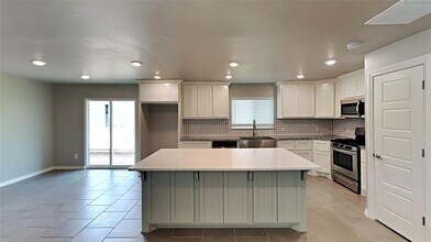1409 E Covell Rd in Edmond, OK - Building Photo - Building Photo