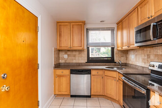 7320 N Ridge Blvd in Chicago, IL - Building Photo - Building Photo