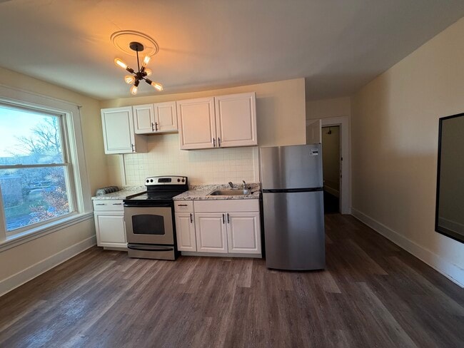 31 Weller Ave, Unit 31 wendall ave in Pittsfield, MA - Building Photo - Building Photo