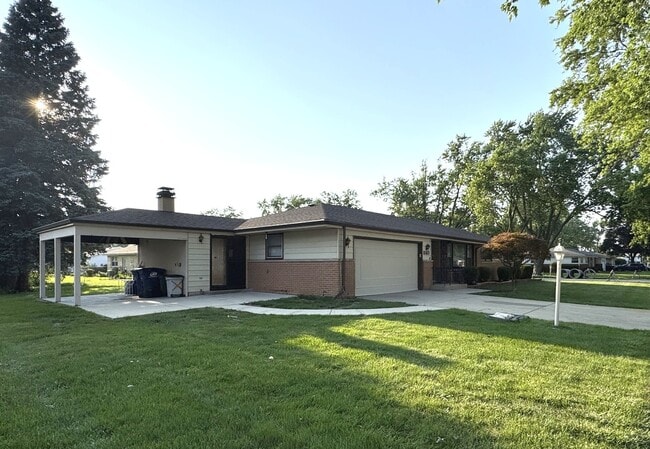 property at 860 Madelyn Dr