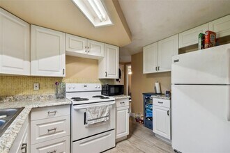 9715 Gray Fox Ln in Port Richey, FL - Building Photo - Building Photo