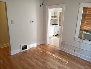1202 Jackson Ave in Charleston, IL - Building Photo - Building Photo