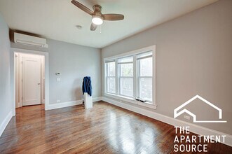 4706 N Racine Ave, Unit 2W in Chicago, IL - Building Photo - Building Photo