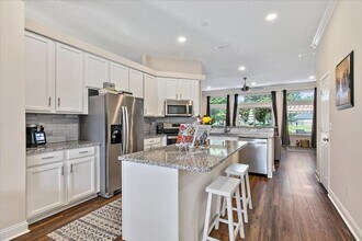 165 N Lake Cunningham Ave in Fruit Cove, FL - Building Photo - Building Photo