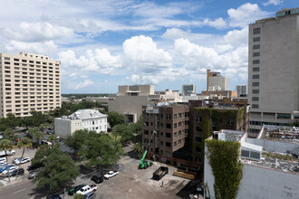 404 N Julia St in Jacksonville, FL - Foto de edificio - Building Photo