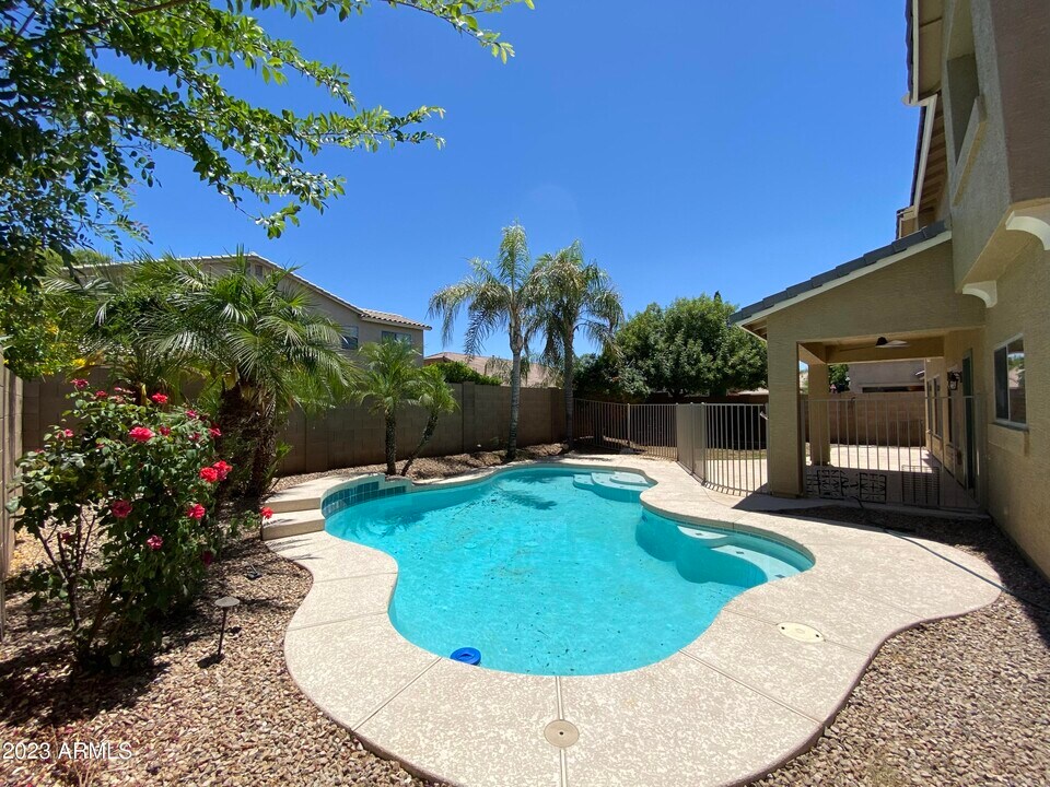 4909 E Colonial Dr in Chandler, AZ - Building Photo