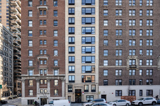 732 West End Ave in New York, NY - Building Photo - Building Photo