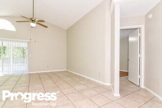 10817 Candlin Ct in Riverview, FL - Building Photo - Building Photo