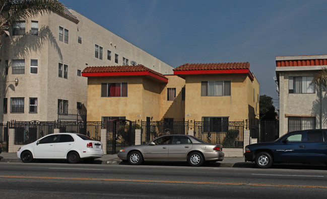 421 E Adams Blvd in Los Angeles, CA - Building Photo - Building Photo