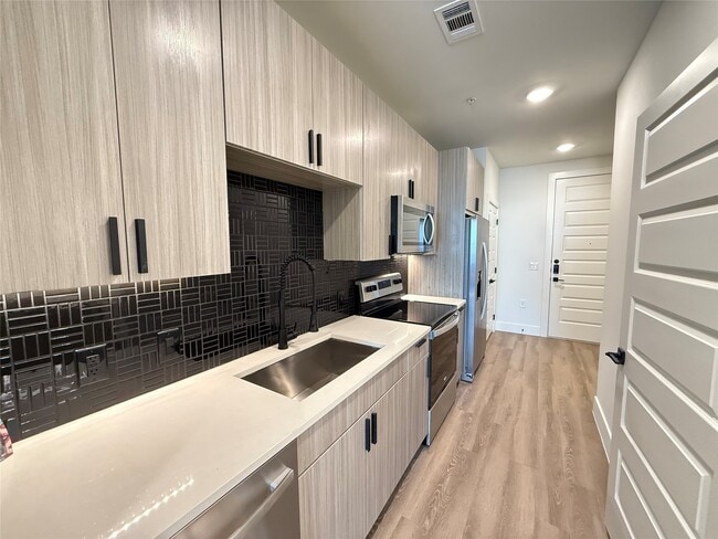 property at 2520 Washington Ave
