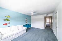 378 N Post Oak Ln photo'