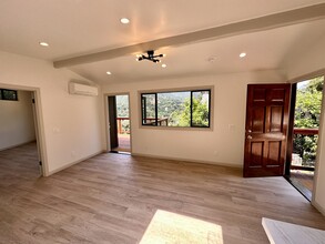 149 Muerdago Rd, Unit 1-2 in Topanga, CA - Building Photo - Building Photo