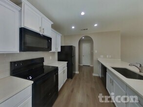 1026 Barrymore Ln in Duncanville, TX - Foto de edificio - Building Photo