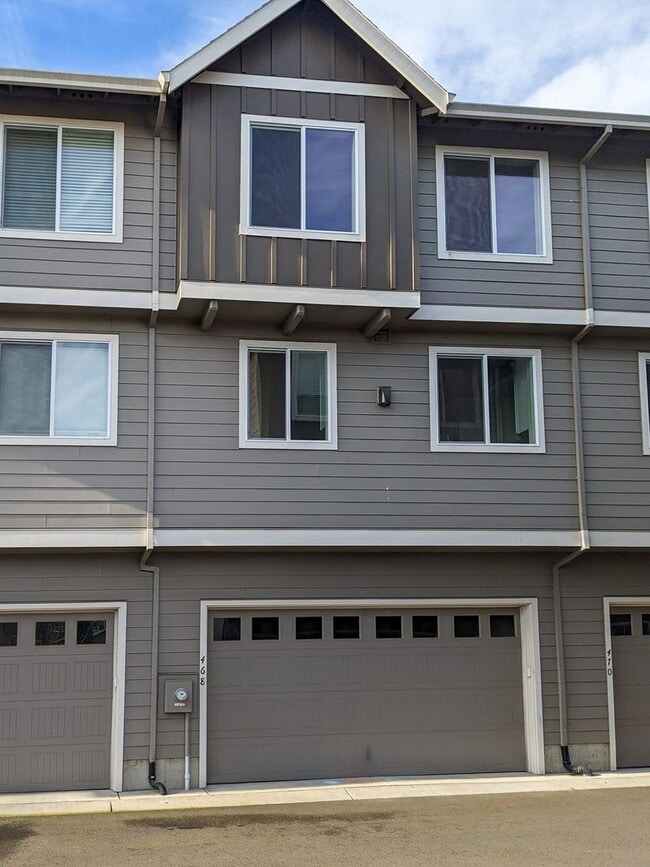 property at 468 NE 3rd Ave