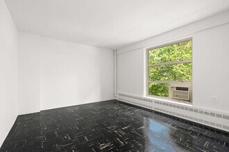 80 La Salle St in New York, NY - Building Photo - Building Photo
