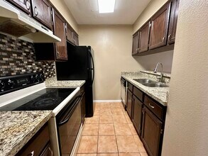 8915 McPherson Rd in Laredo, TX - Building Photo - Building Photo