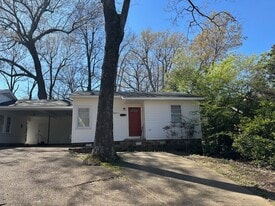 1315 Turner St in Jonesboro, AR - Building Photo