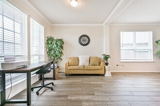 23213 Zinfandel Dr in Alvin, TX - Building Photo - Building Photo