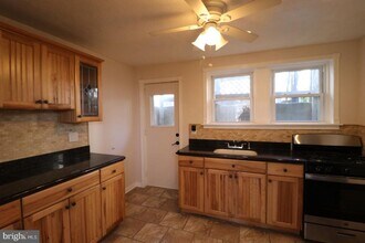 1422 S Orianna St in Philadelphia, PA - Foto de edificio - Building Photo