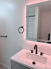 338 Prestley Rd, Unit #2 in Bridgeville, PA - Foto de edificio - Building Photo