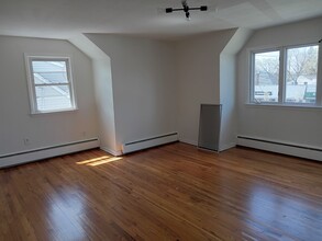 555 Grand Ave, Unit 2nd floor in Englewood, NJ - Building Photo - Building Photo