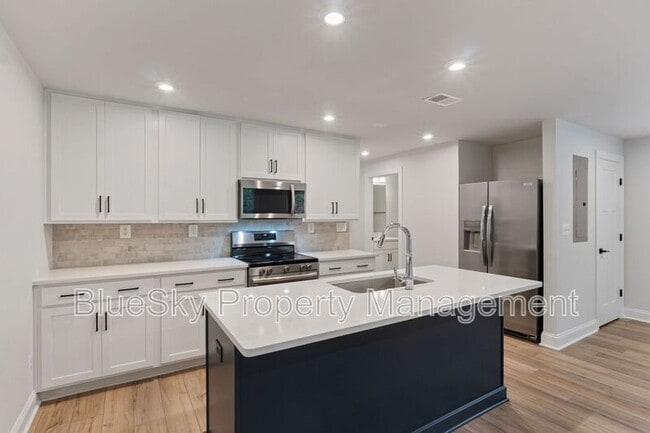 112 4th St NE